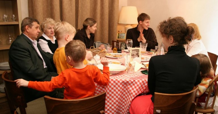 Coping with Dysfunctional Families During the Holidays